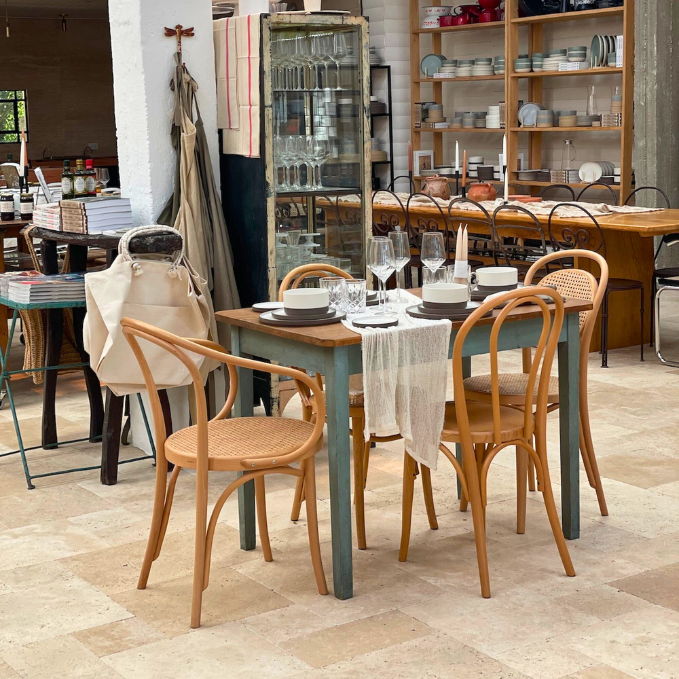 Juliana López May & Michael Thonet: Diseño y gastronomía en perfecta armonía